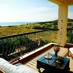 Vana Apartment