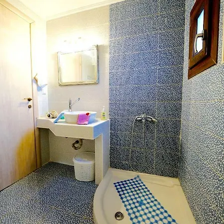 Vana Apartment *