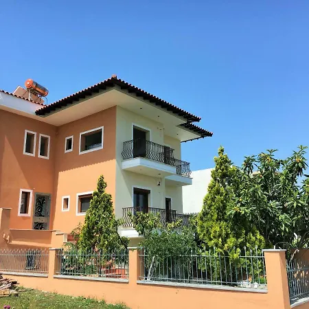 Vana Apartment *